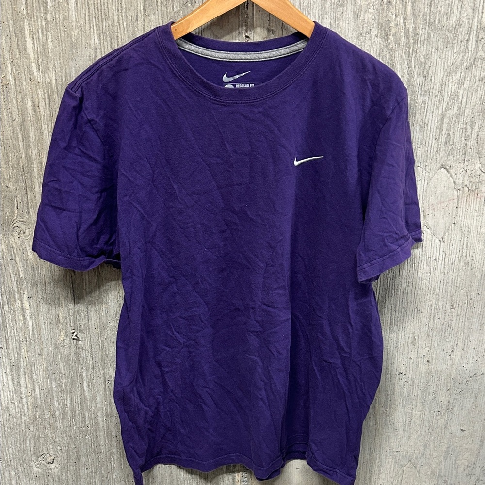 Retro Nike Men's Deep Purple Short‎ Sleeve Regular Fit Tee Large